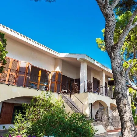 Clelia Al Mare Villa